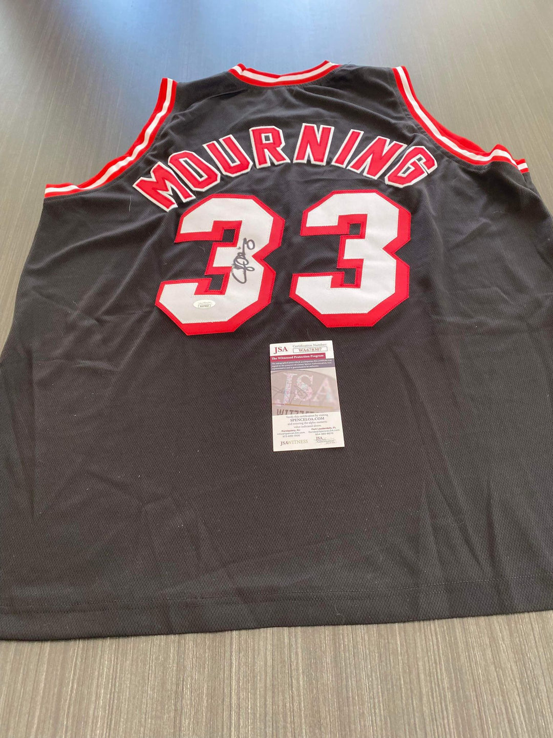 Miami Heat ALONZO MOURNING Autograph Jersey Collectibles