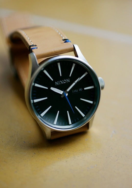 NIXON Men's Watch SENTRY LEATHER , 42 MM A105-1602-00