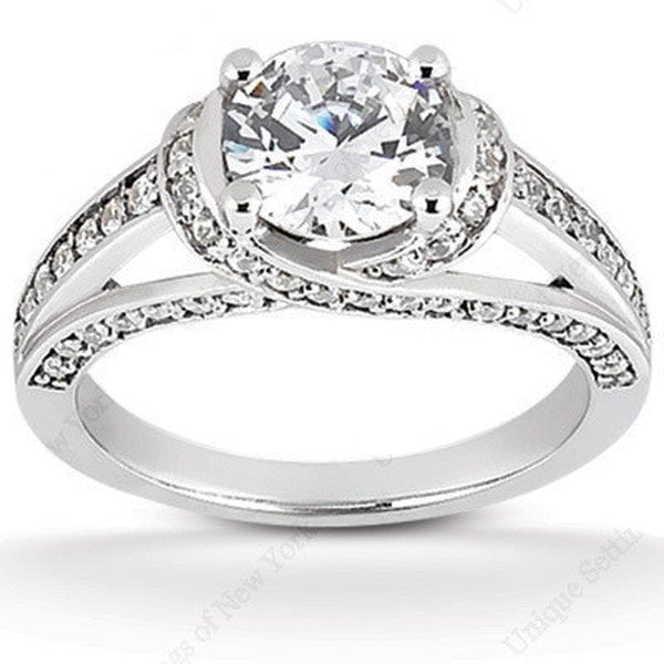 Round Brilliant - Halo-Pave Setting